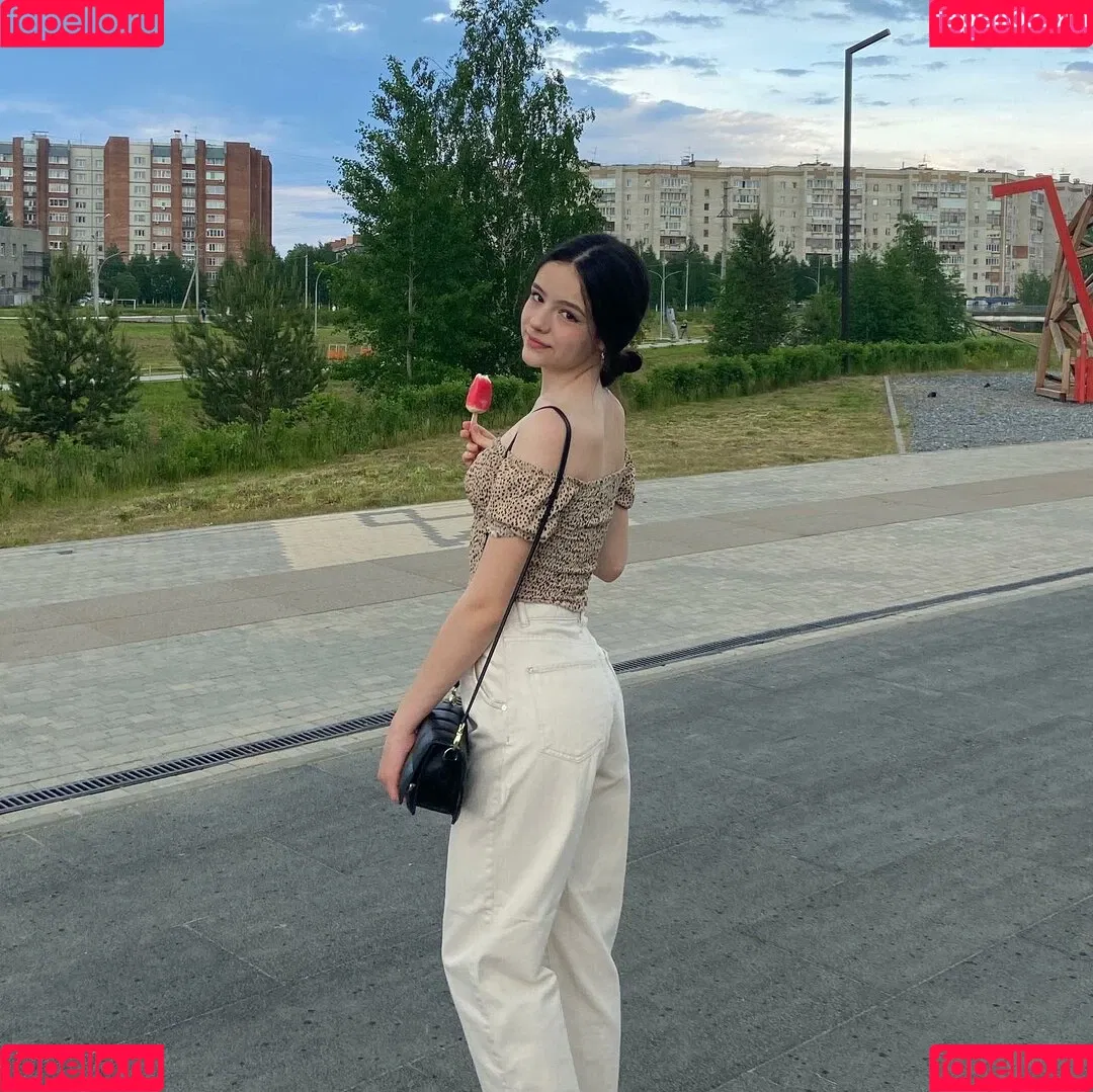 Tanya ASMR Onlyfans Photo Gallery 