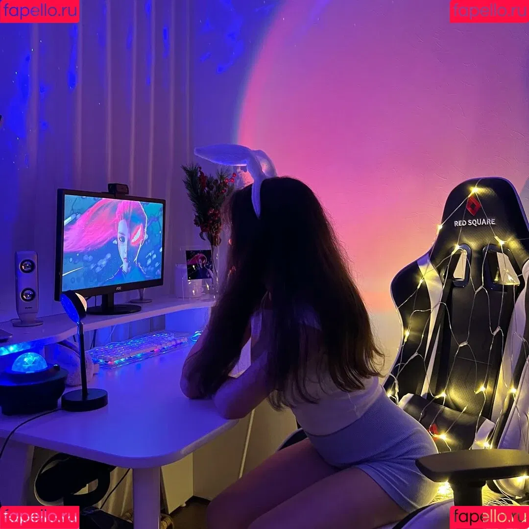 Tanya ASMR Onlyfans Photo Gallery 