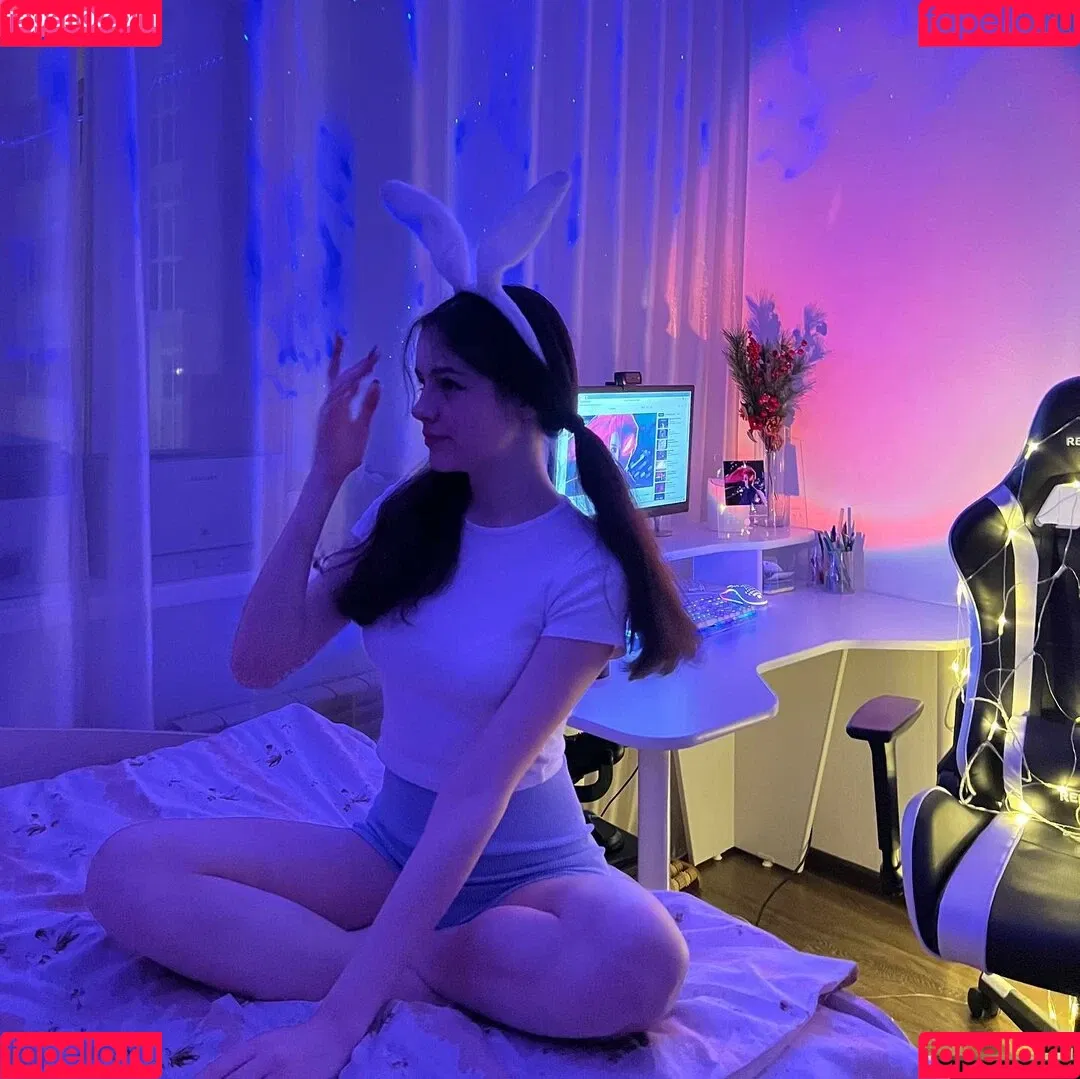 Tanya ASMR Onlyfans Photo Gallery 