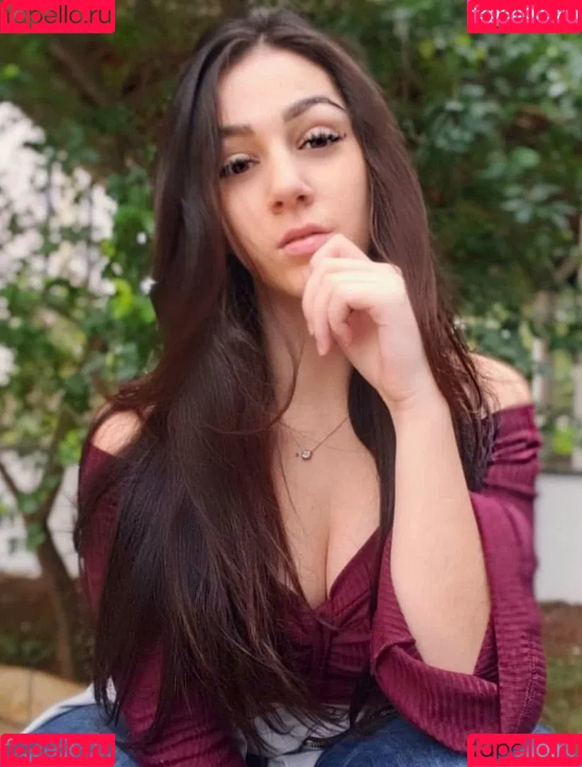 Carolzinha Onlyfans Photo Gallery 