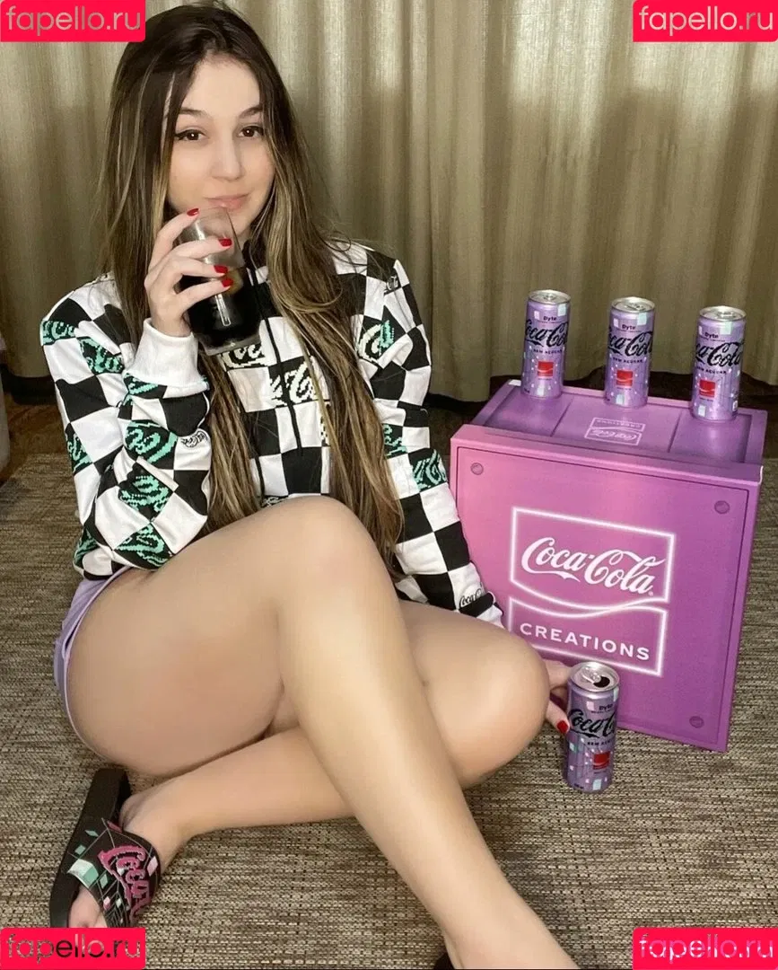 Carolzinha Onlyfans Photo Gallery 