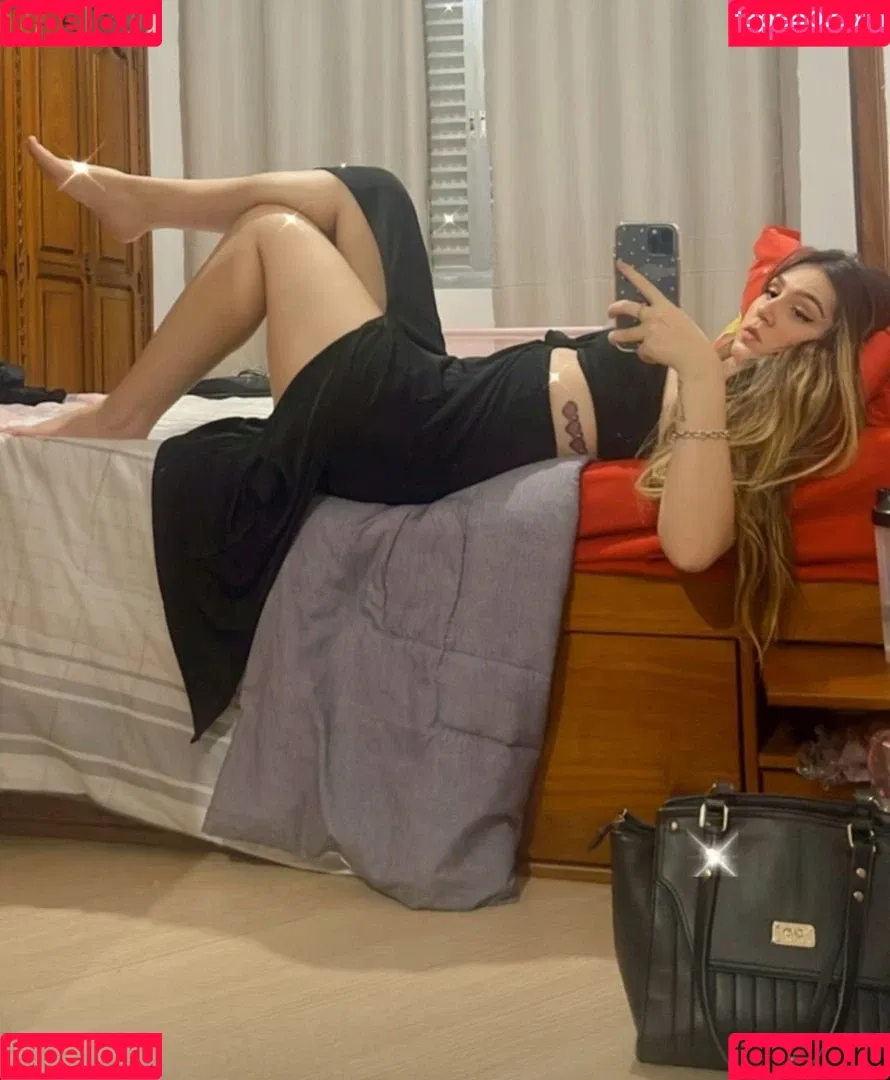 Carolzinha Onlyfans Photo Gallery 