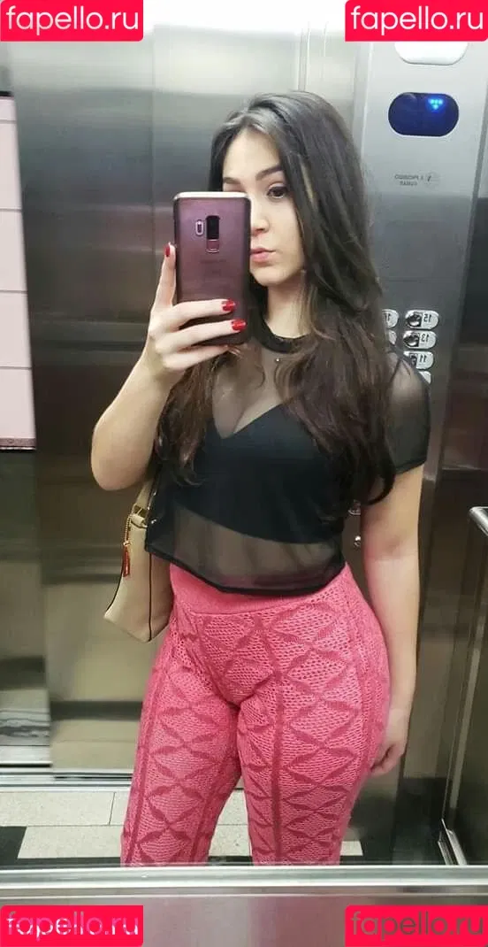 Carolzinha Onlyfans Photo Gallery 