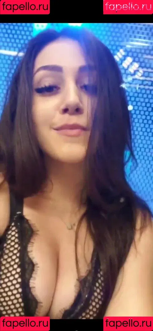 Carolzinha Onlyfans Photo Gallery 