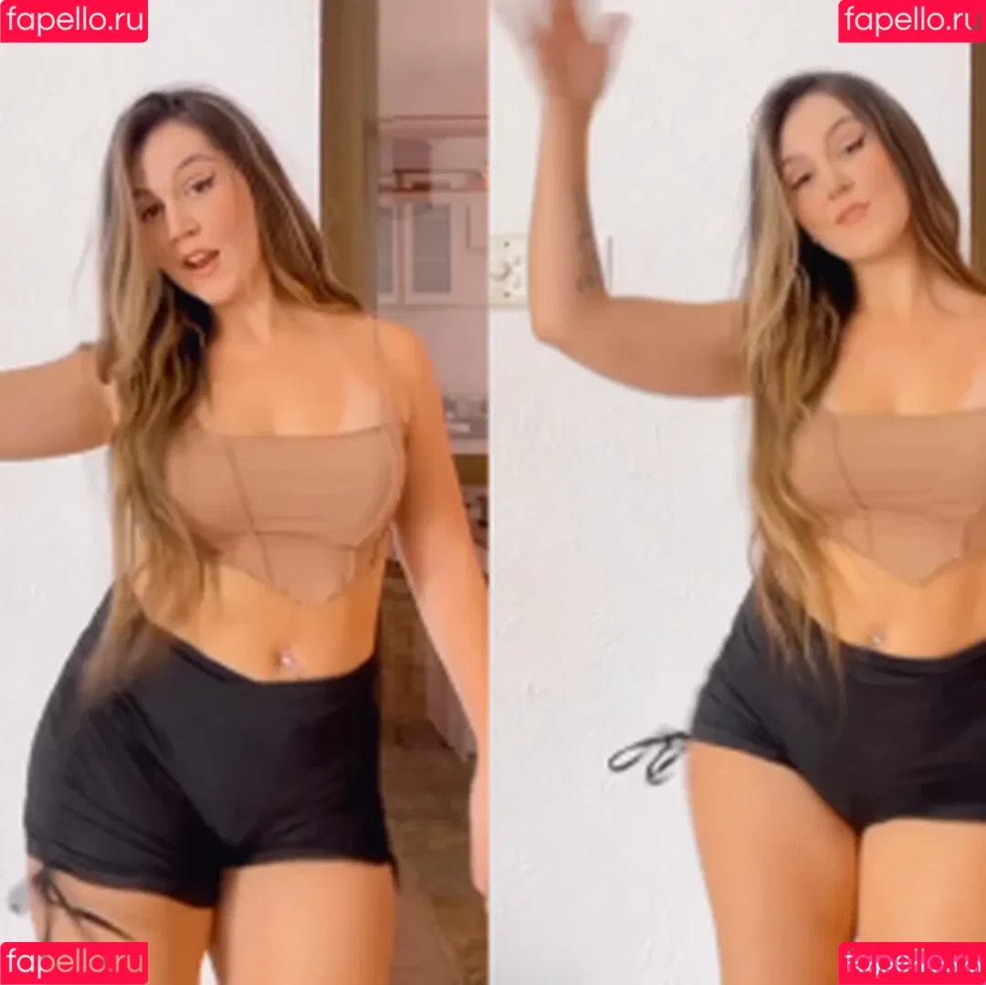 Carolzinha Onlyfans Photo Gallery 