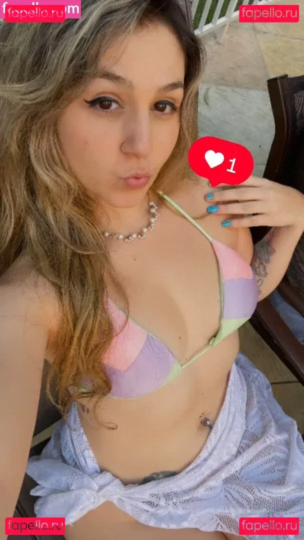 Carolzinha Onlyfans Photo Gallery 