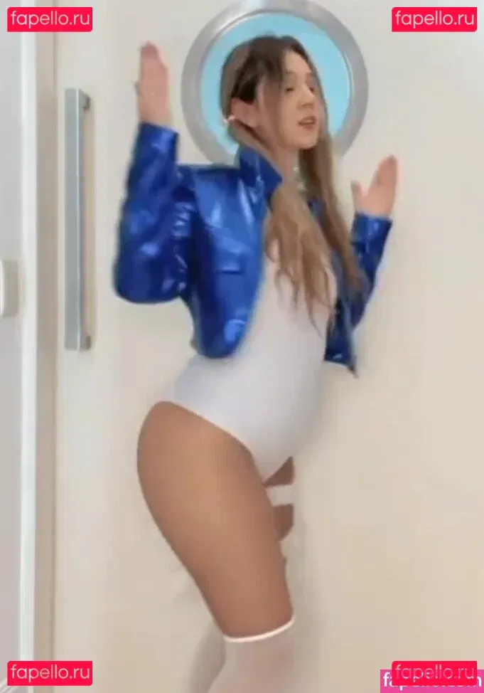 Carolzinha Onlyfans Photo Gallery 