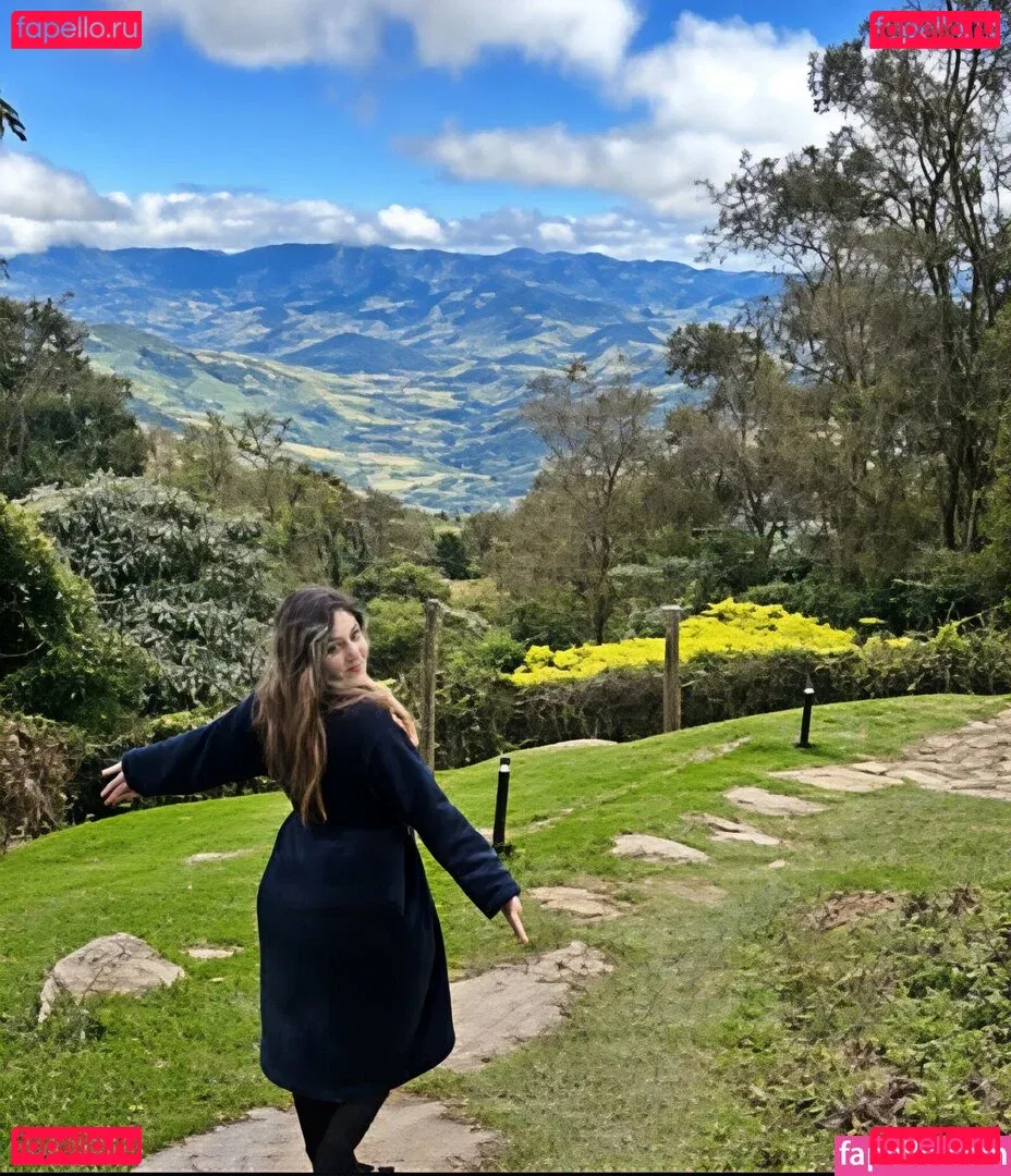 Carolzinha Onlyfans Photo Gallery 