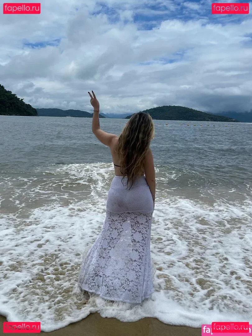 Carolzinha Onlyfans Photo Gallery 