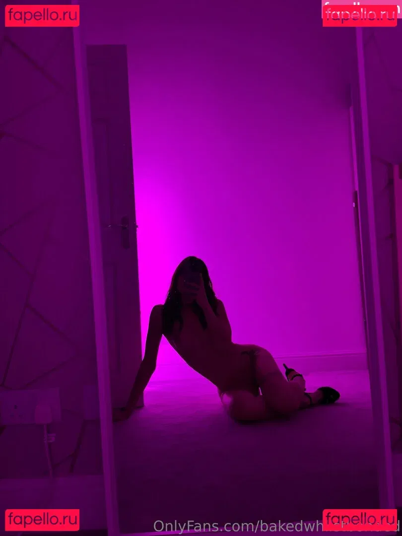 Bakedwhilstbonded Onlyfans Photo Gallery 