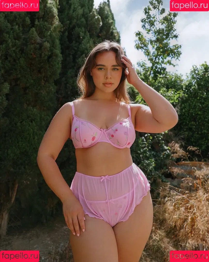Venezia Cruz Onlyfans Photo Gallery 