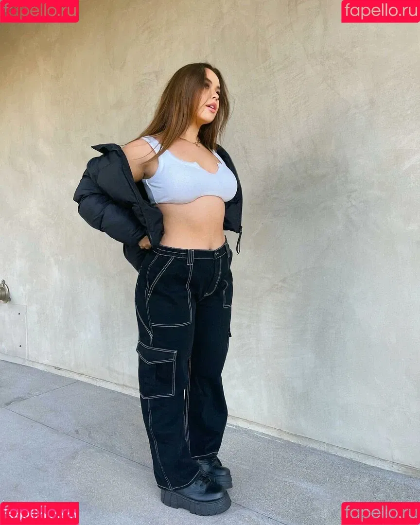 Venezia Cruz Onlyfans Photo Gallery 