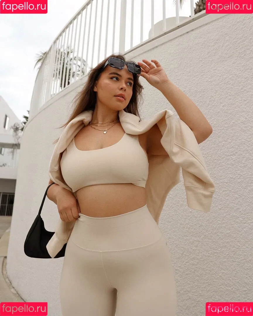 Venezia Cruz Onlyfans Photo Gallery 