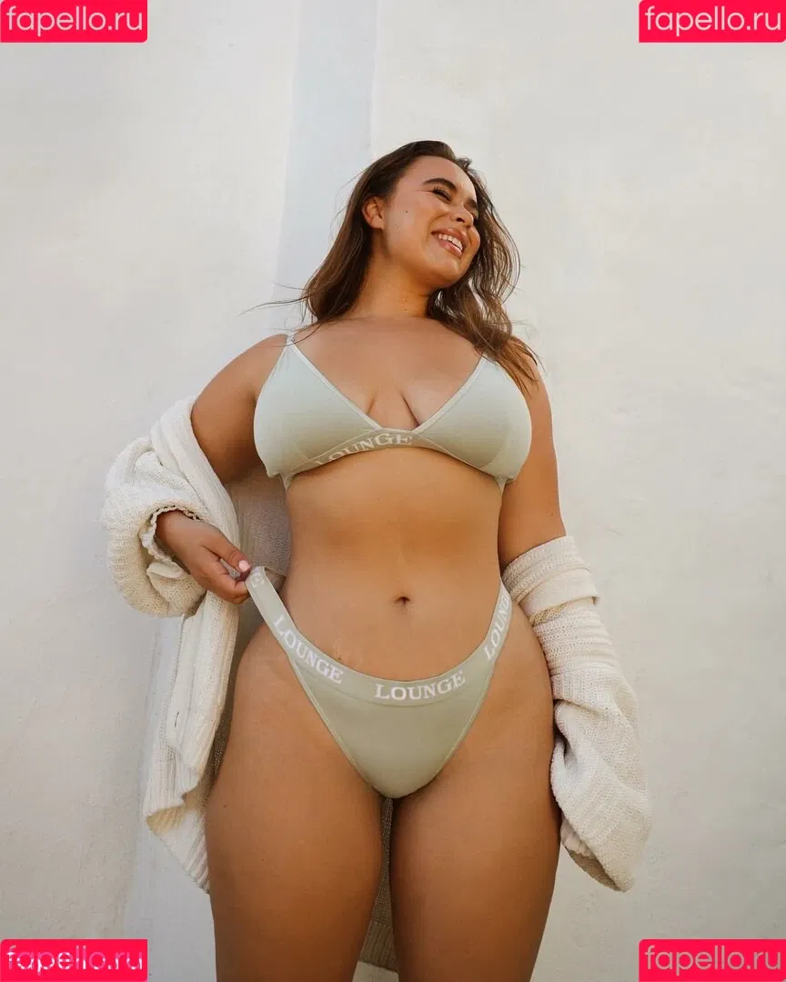 Venezia Cruz Onlyfans Photo Gallery 