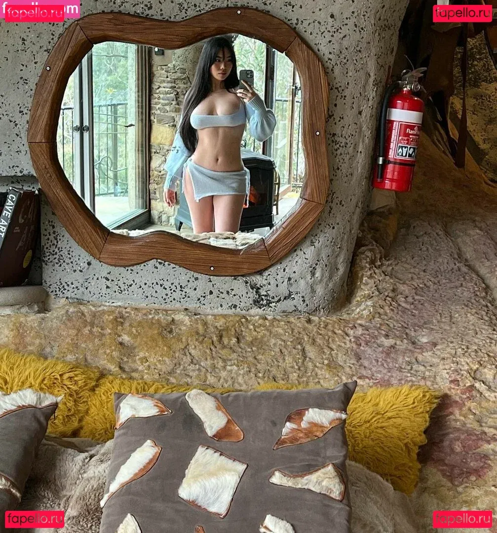 _estherng Onlyfans Photo Gallery 