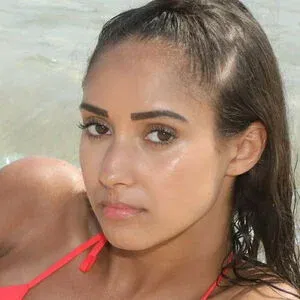 Messrineee Onlyfans Photo Gallery 