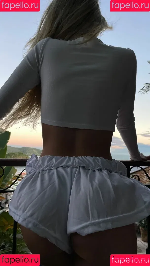 Tayna Cerqueira Onlyfans Photo Gallery 