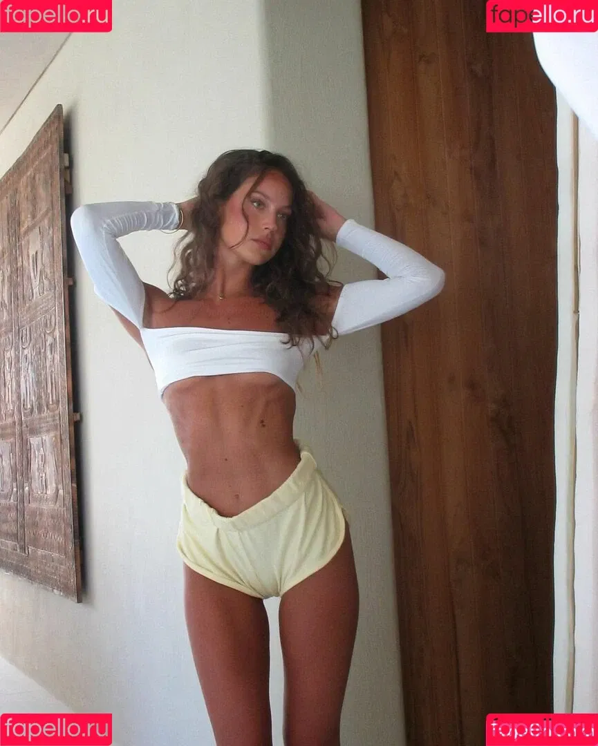 Olivia Mathers Onlyfans Photo Gallery 