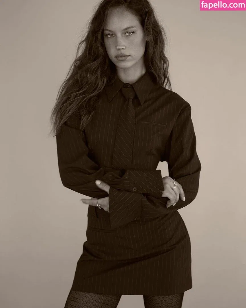 Olivia Mathers Onlyfans Photo Gallery 