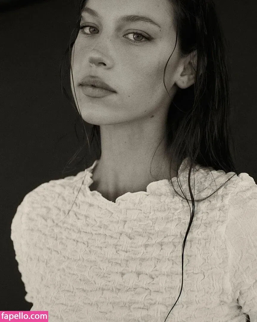 Olivia Mathers Onlyfans Photo Gallery 