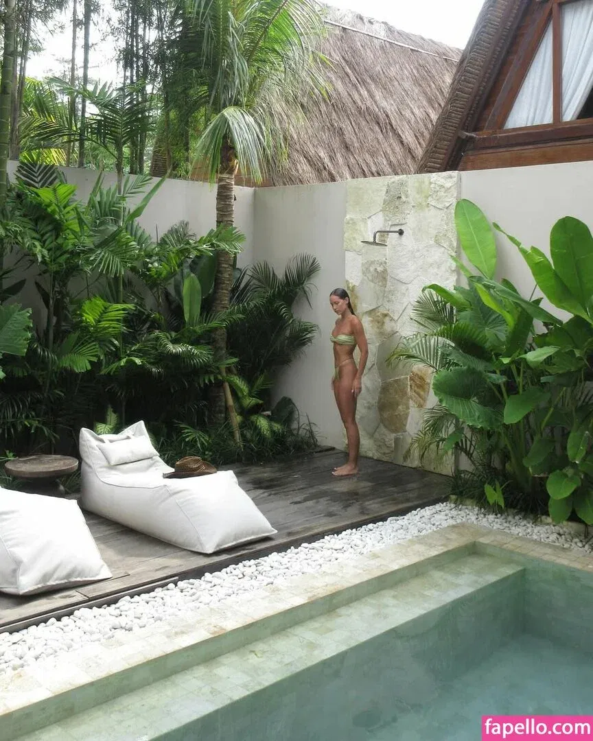 Olivia Mathers Onlyfans Photo Gallery 