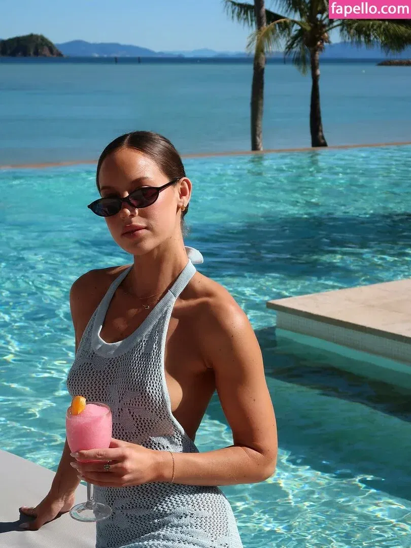 Olivia Mathers Onlyfans Photo Gallery 