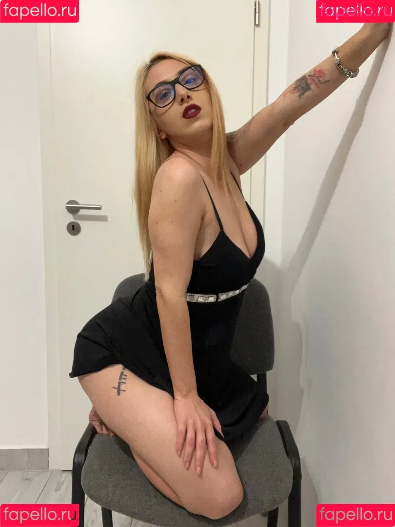 goddess-blaze Onlyfans Photo Gallery 
