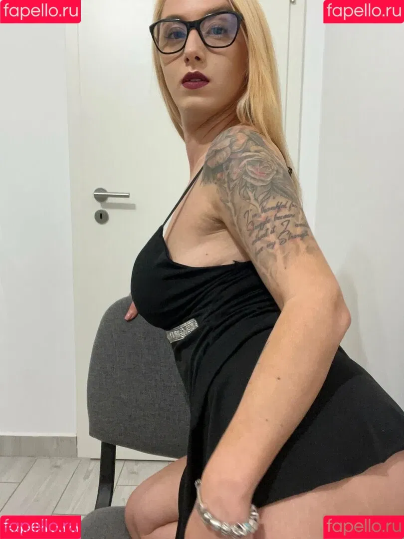 goddess-blaze Onlyfans Photo Gallery 
