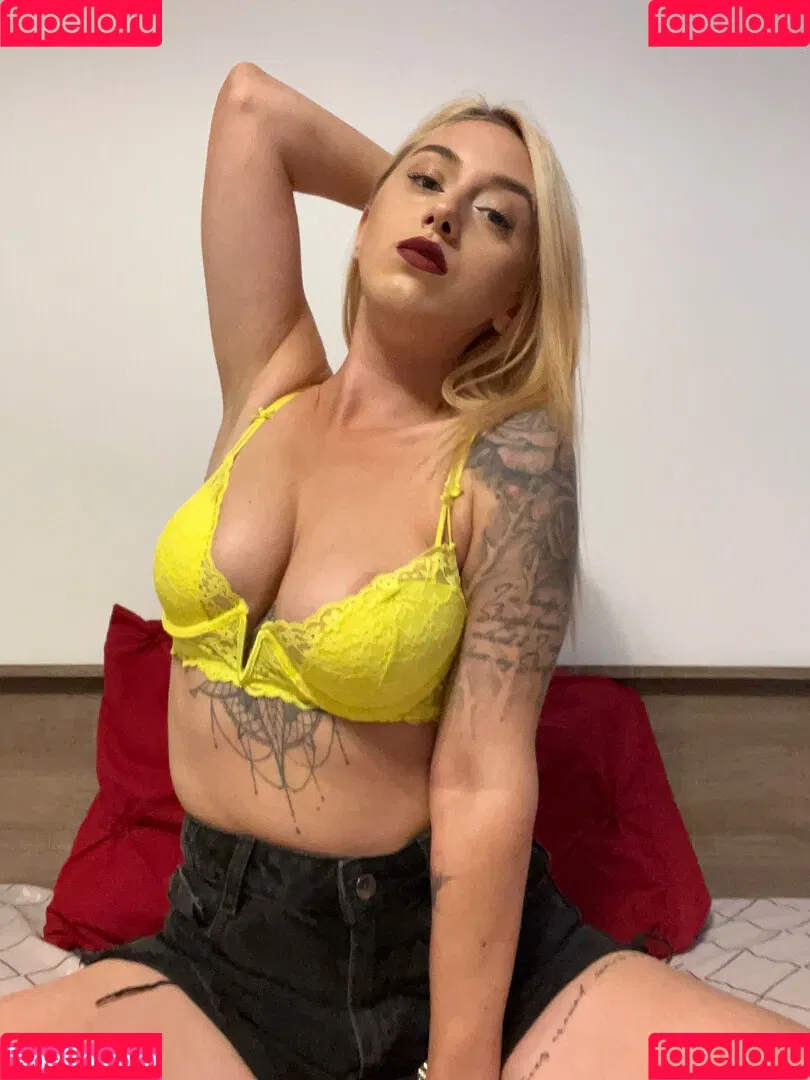 goddess-blaze Onlyfans Photo Gallery 