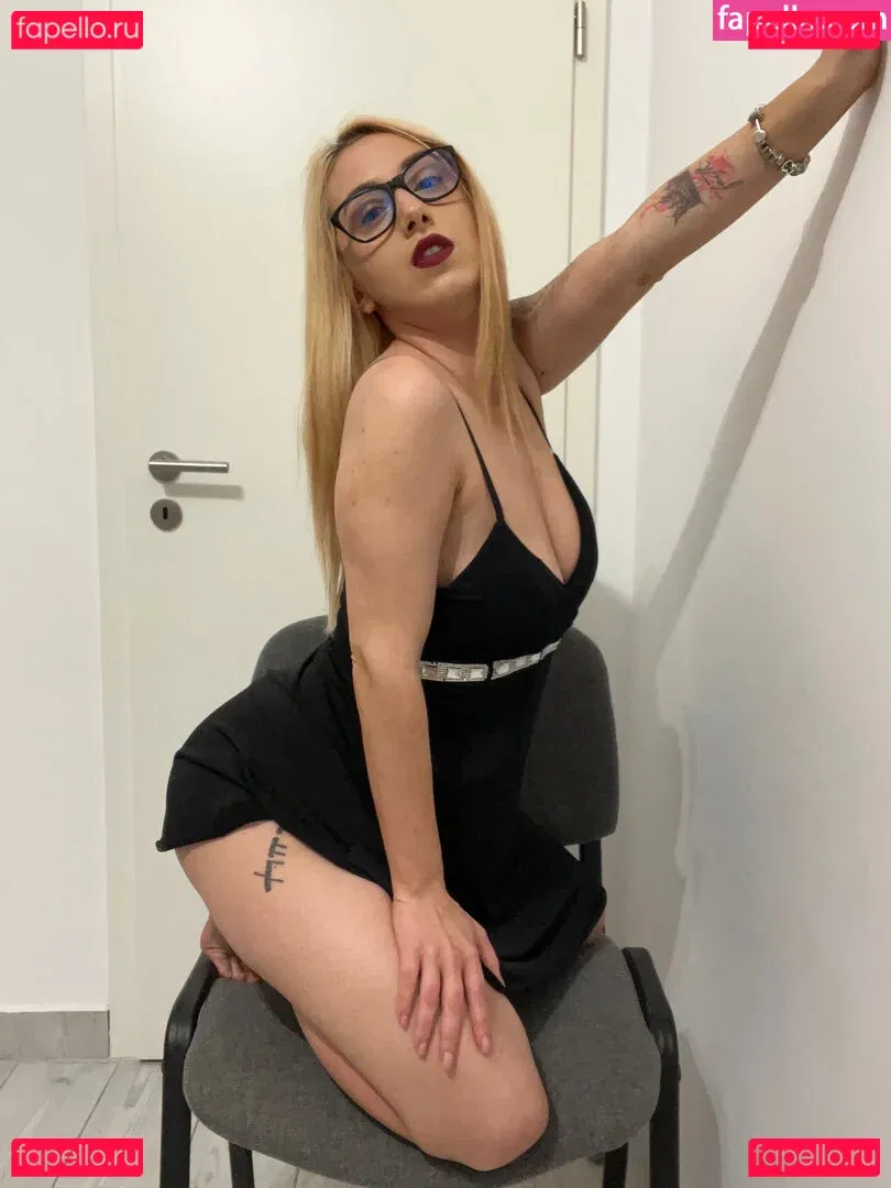 goddess-blaze Onlyfans Photo Gallery 