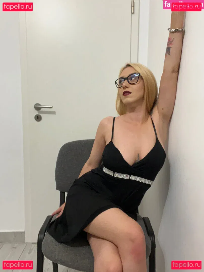 goddess-blaze Onlyfans Photo Gallery 
