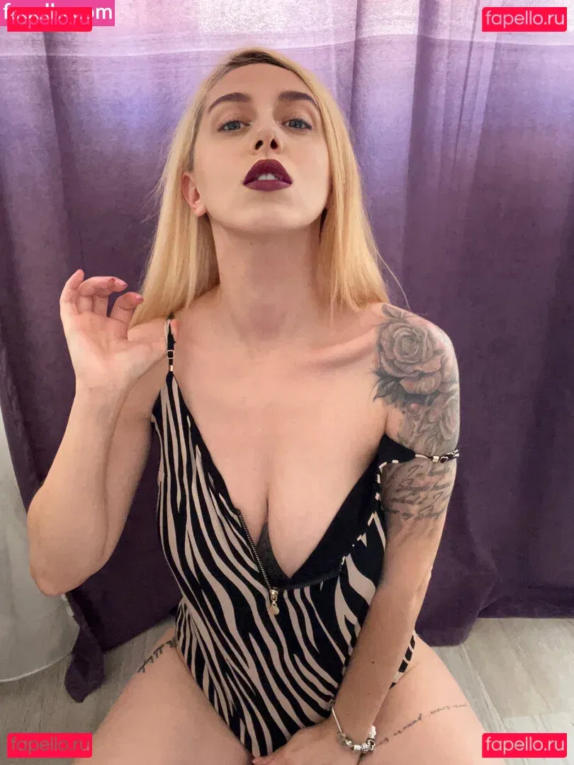 goddess-blaze Onlyfans Photo Gallery 