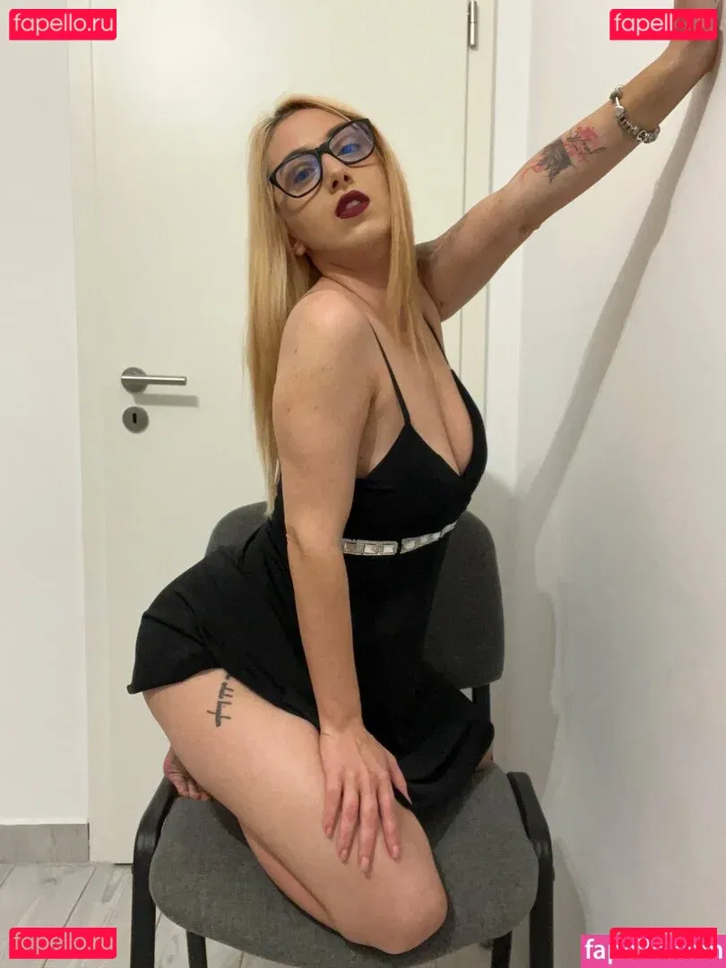 goddess-blaze Onlyfans Photo Gallery 