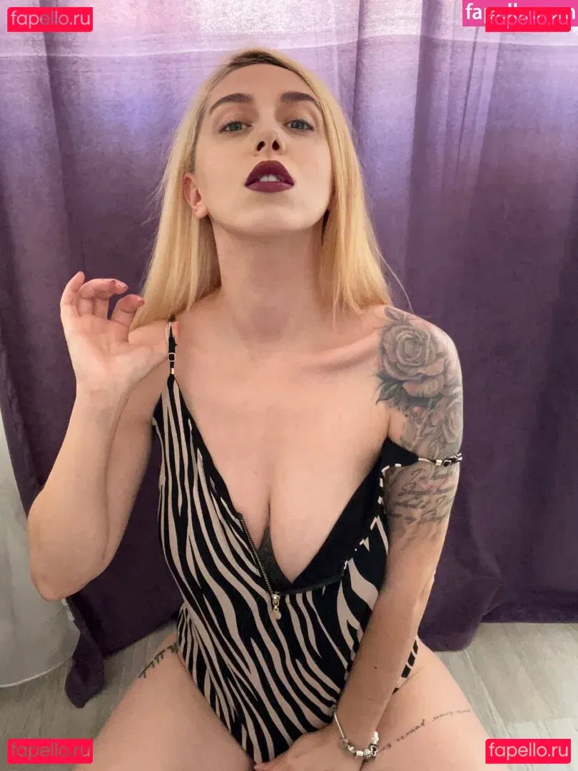 goddess-blaze Onlyfans Photo Gallery 