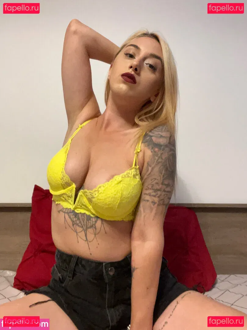 goddess-blaze Onlyfans Photo Gallery 