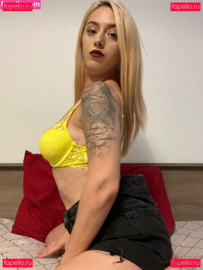 goddess-blaze Onlyfans Photo Gallery 