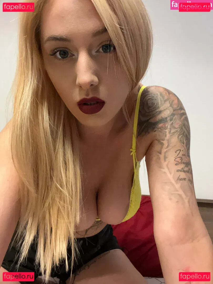 goddess-blaze Onlyfans Photo Gallery 