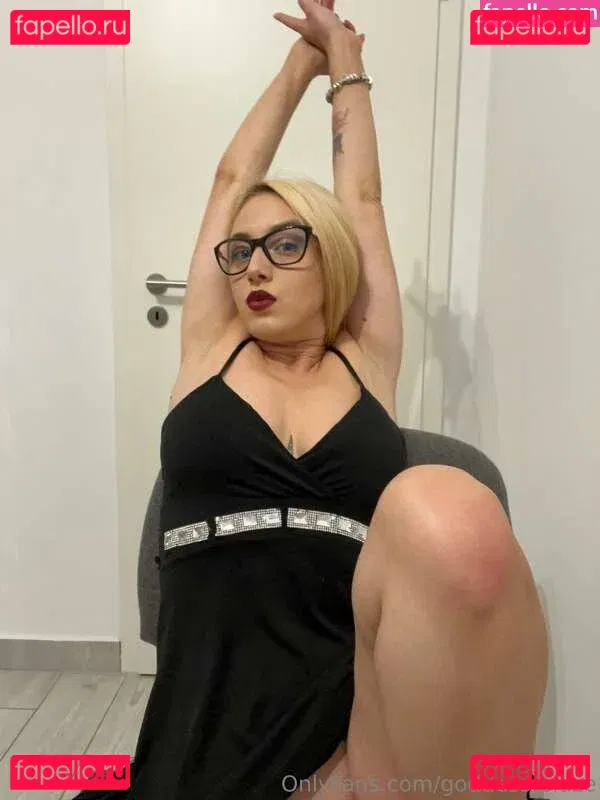 goddess-blaze Onlyfans Photo Gallery 