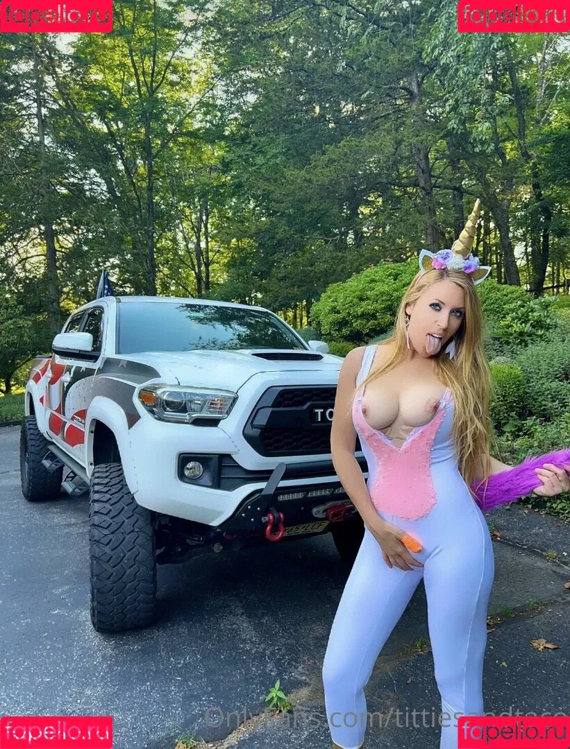 tittiesandtaco Onlyfans Photo Gallery 