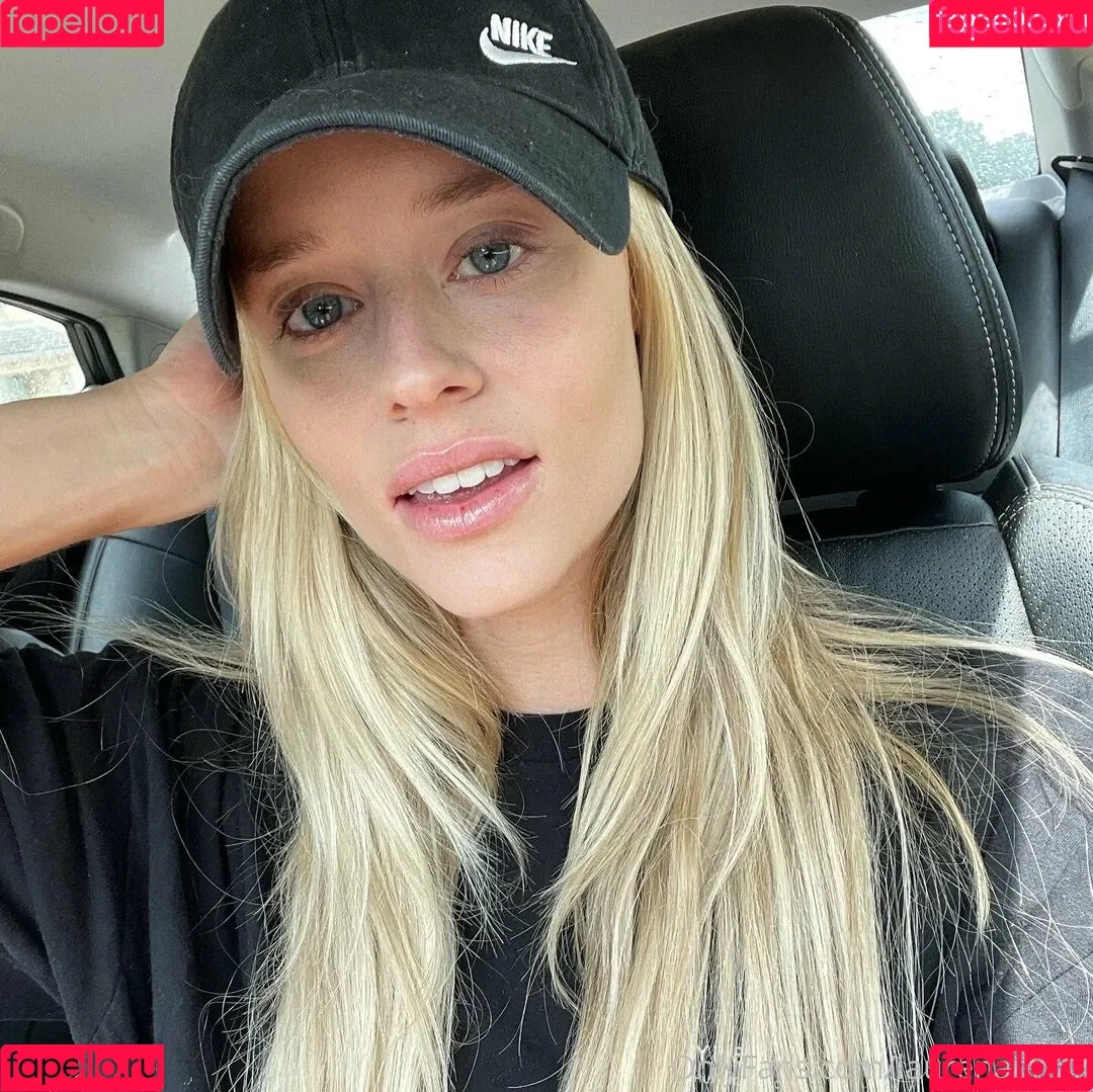 laurenann77 Onlyfans Photo Gallery 