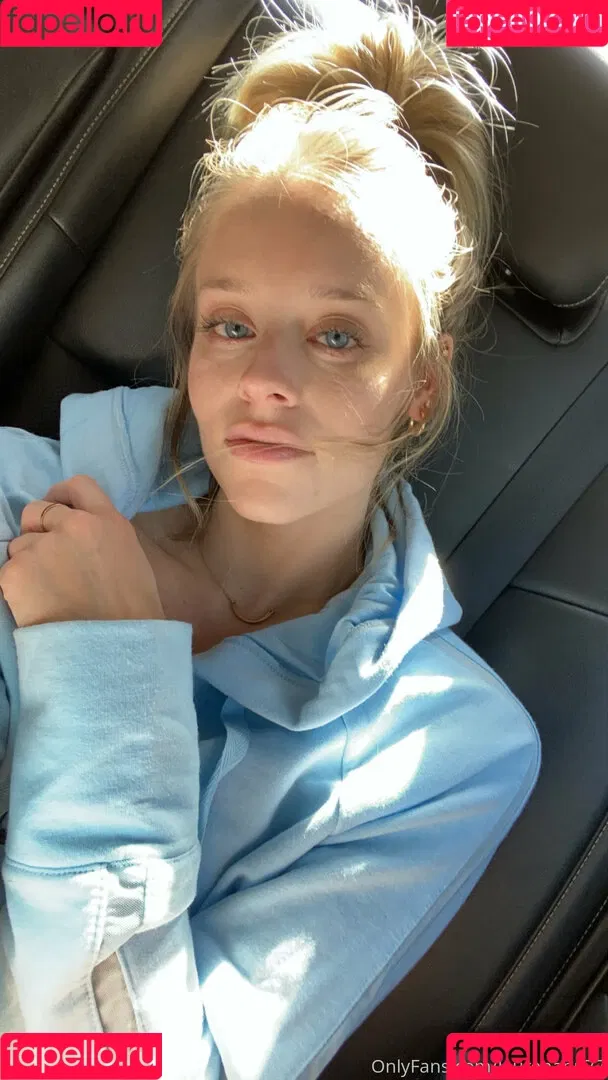 laurenann77 Onlyfans Photo Gallery 