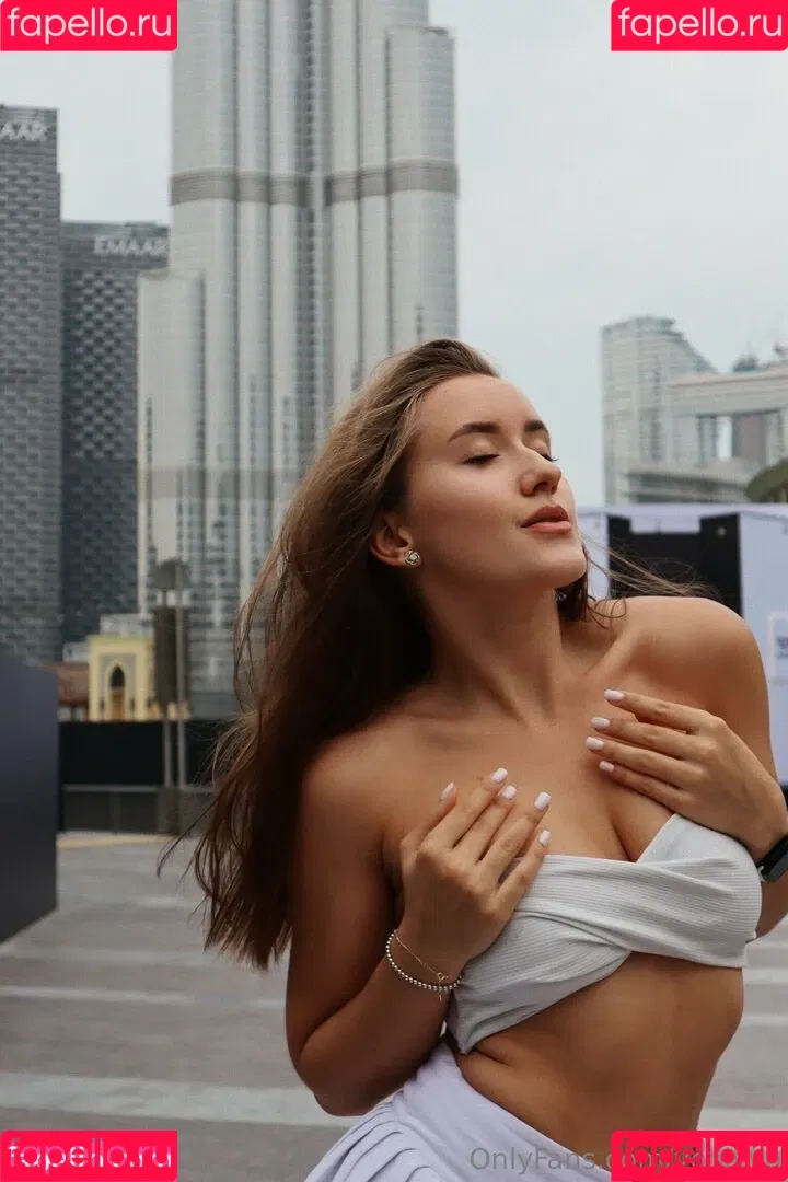yoolyyo Onlyfans Photo Gallery 