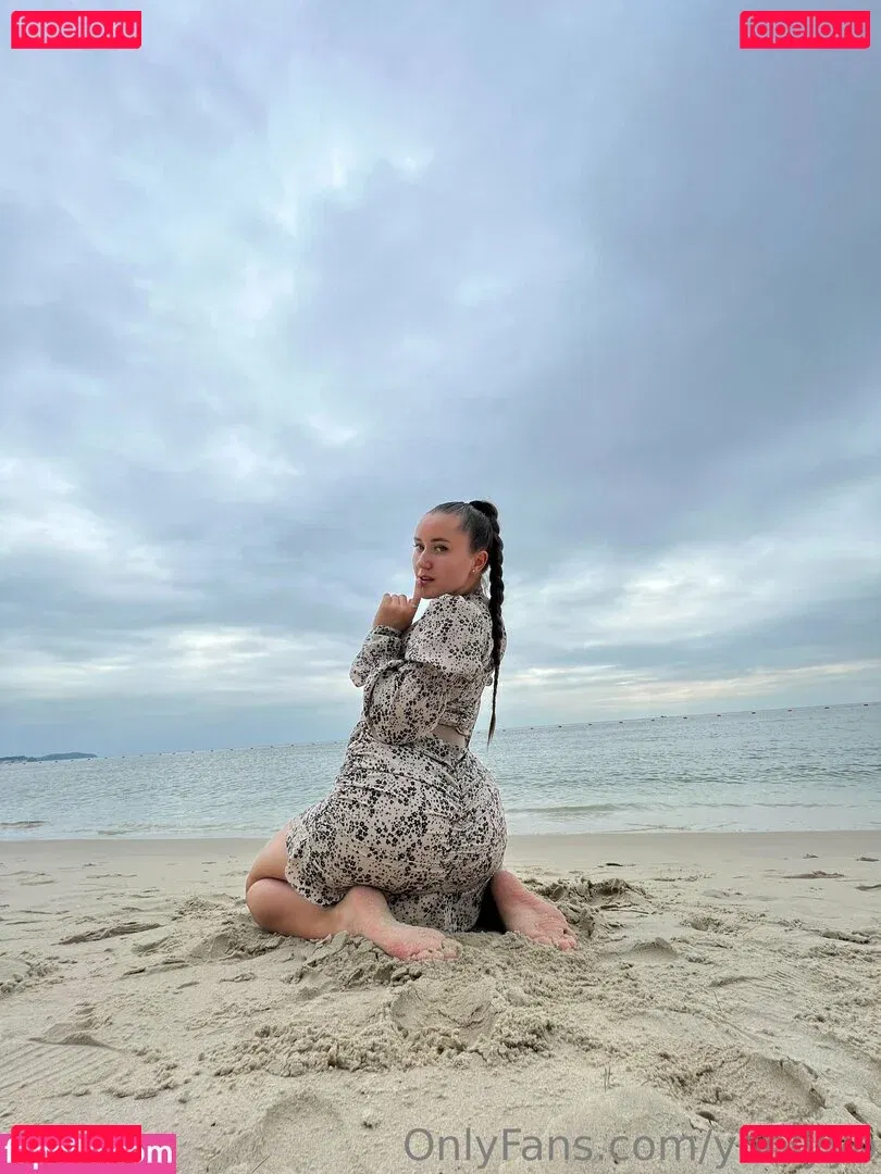 yoolyyo Onlyfans Photo Gallery 