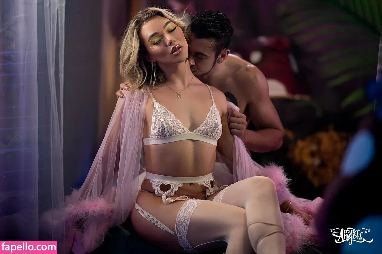 Emma Rose Onlyfans Photo Gallery 