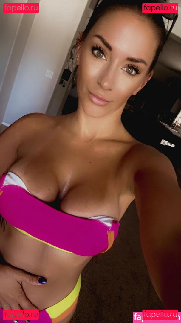 PrincessConsuela Onlyfans Photo Gallery 