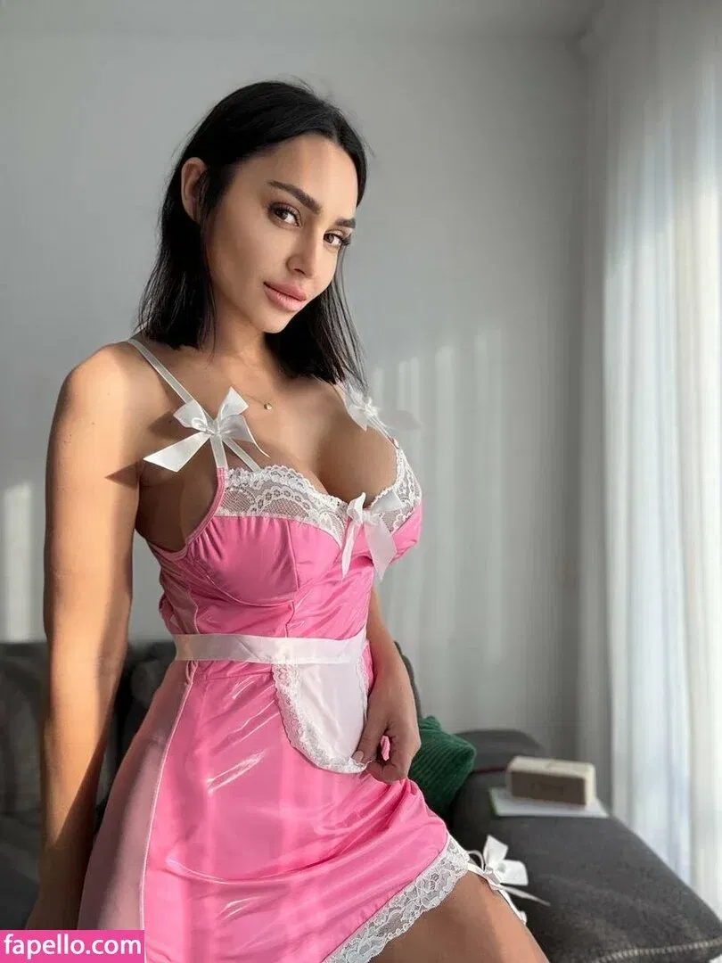 Helenka_Demidova Onlyfans Photo Gallery 