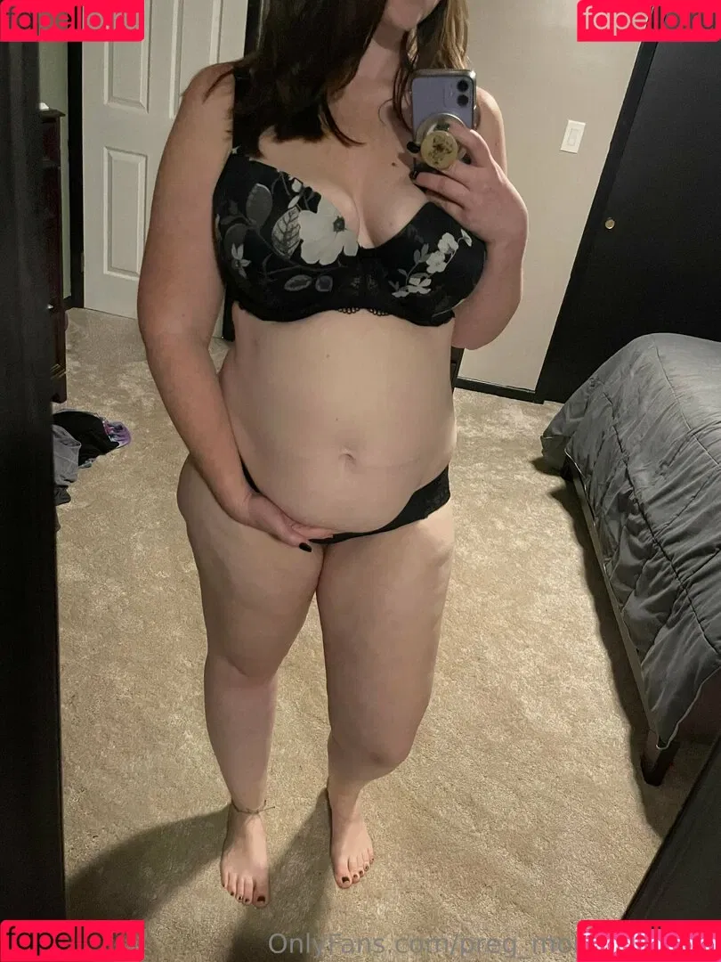 preg_mom_of_twins Onlyfans Photo Gallery 