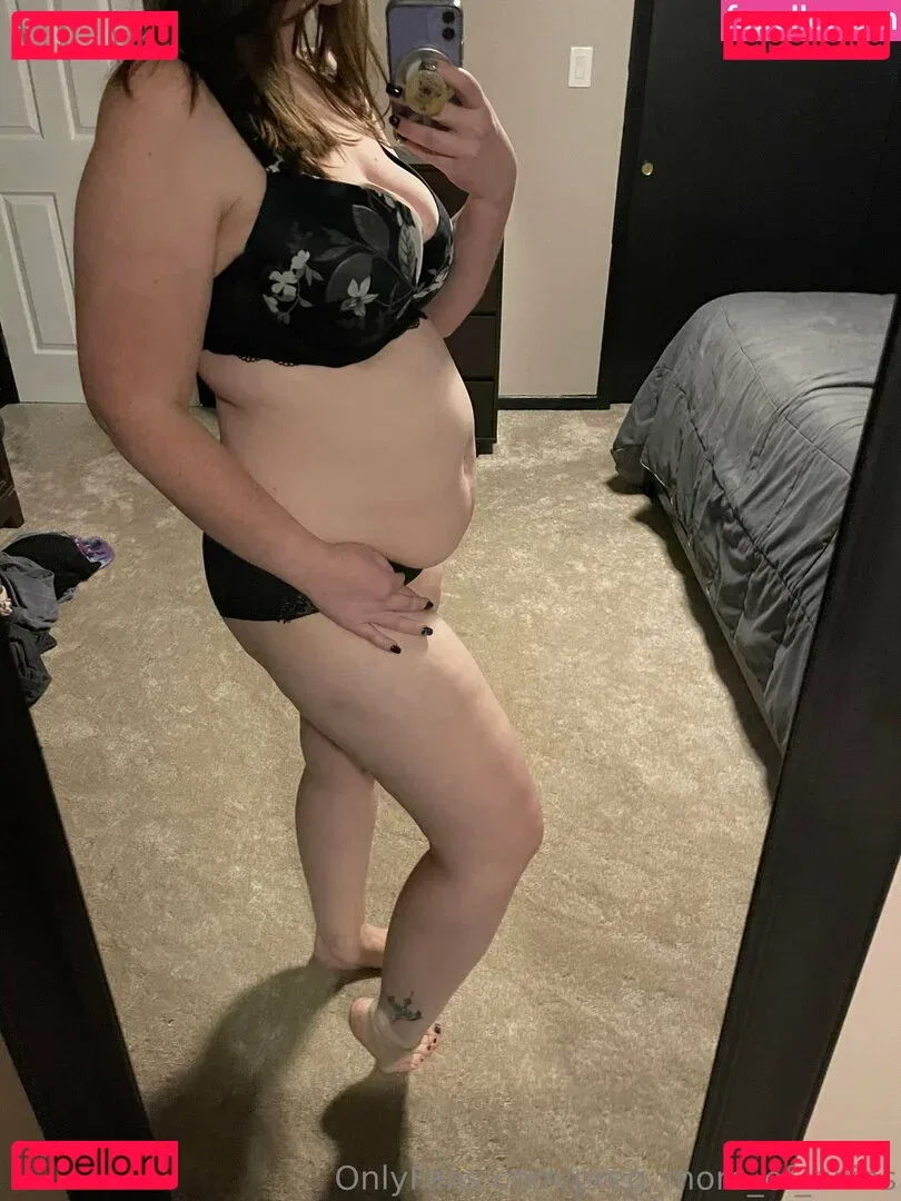 preg_mom_of_twins Onlyfans Photo Gallery 