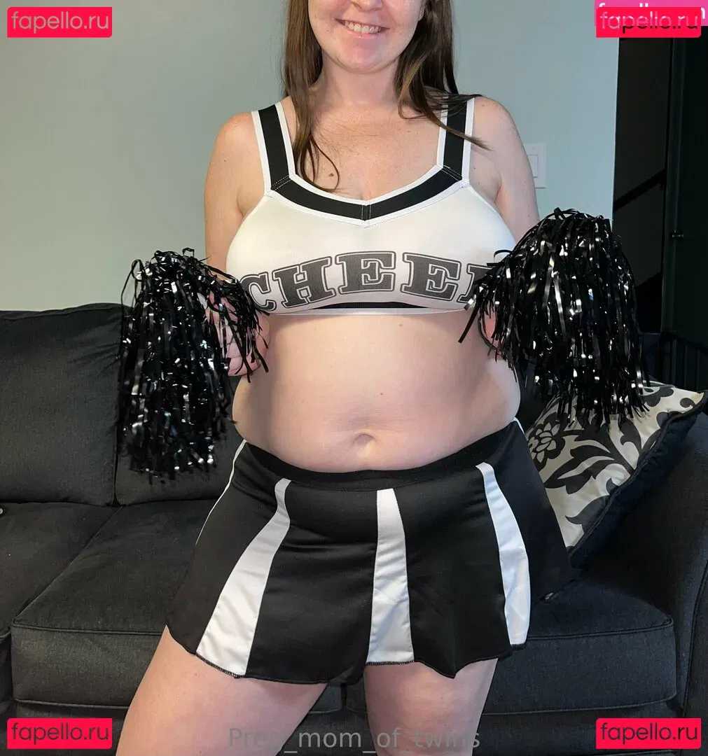 preg_mom_of_twins Onlyfans Photo Gallery 