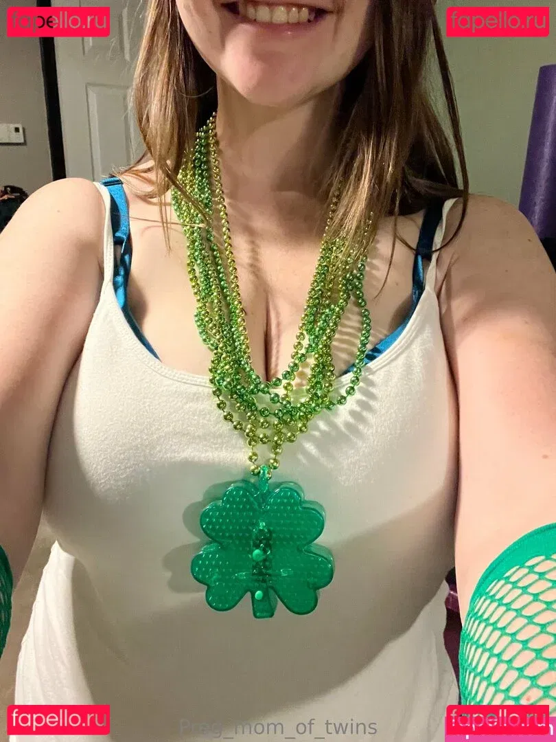 preg_mom_of_twins Onlyfans Photo Gallery 